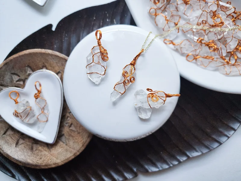 The Perfect Jewelry Piece At The Perfect Price Faden Quartz Wire Wrap Necklace