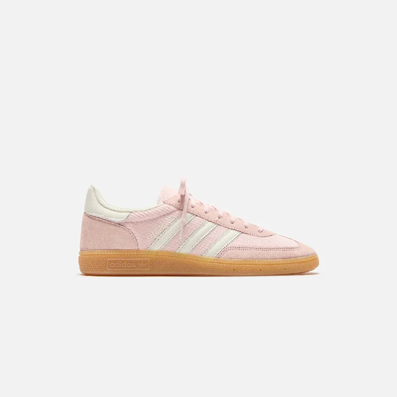 Stylish Looks adidas WMNS Handball Spezial - Sandy Pink / Off White / Gum