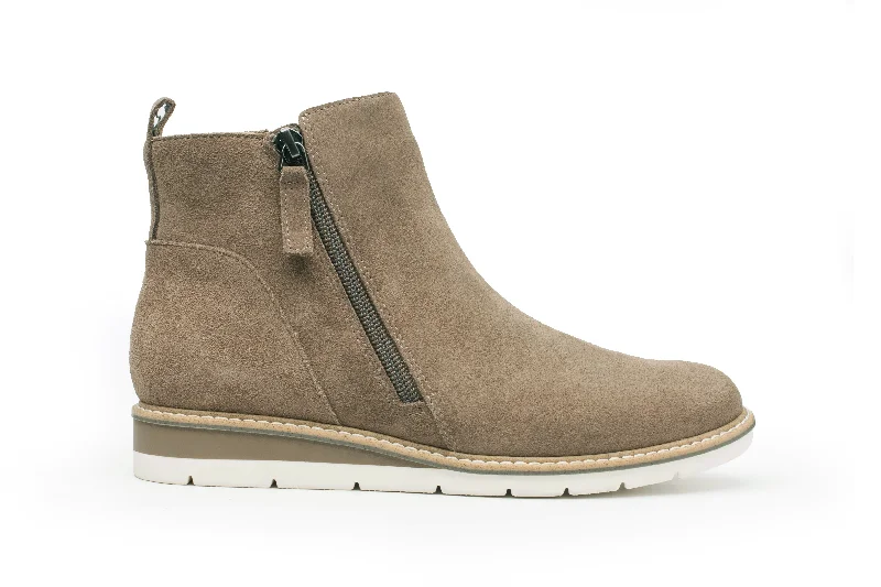 Nutmeg Suede