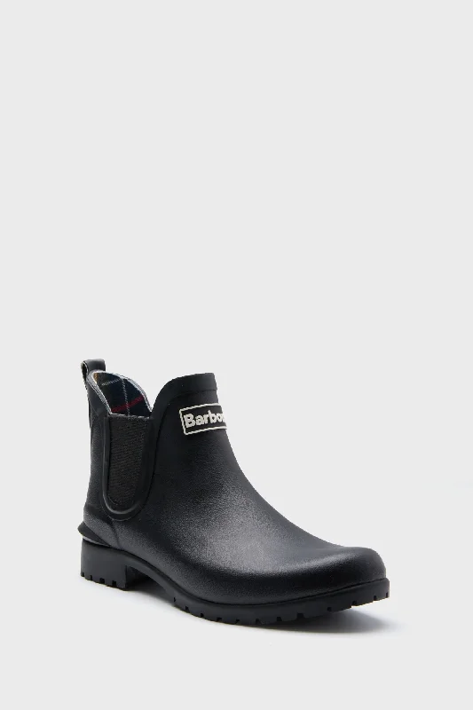 Seasonal Trends Black Wilton Booties