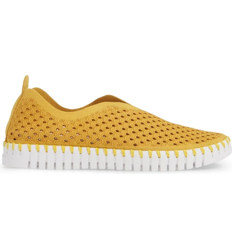 Women's Modern Shoes Ilse Jacobsen Women's Tulip 139 Golden Rod Perforated