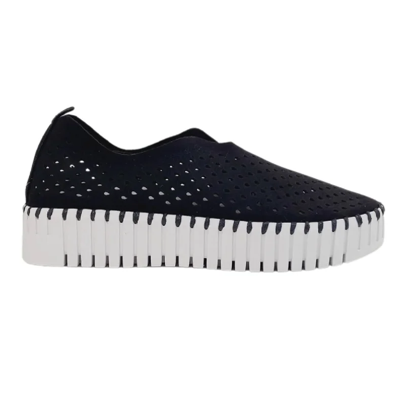 Statement Boots Offers Ilse Jacobsen Women's Tulip Platform Black