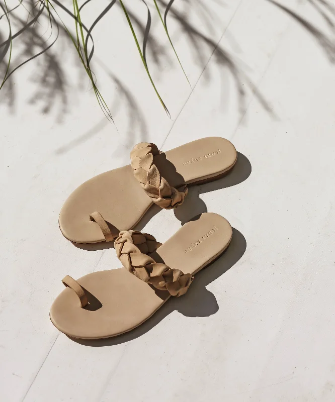 Relaxed Style Deals Leather Braided Strap Sandal