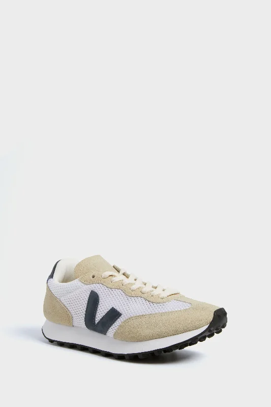 Chic Trends Unveiled Lunar Nautico Rio Branco Light Sneakers