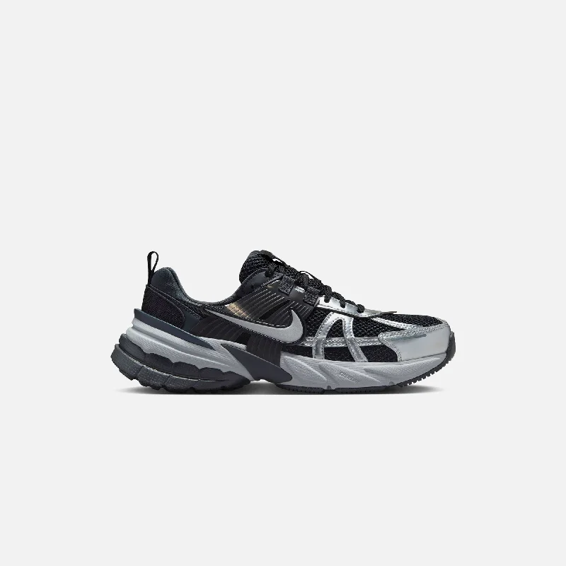 Limited Styles Nike WMNS V2K Run - Black / Metallic Silver / Anthracite