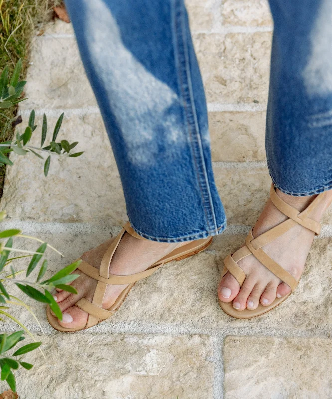 Refined Fashion Sale Oiled Leather Strappy Sandal