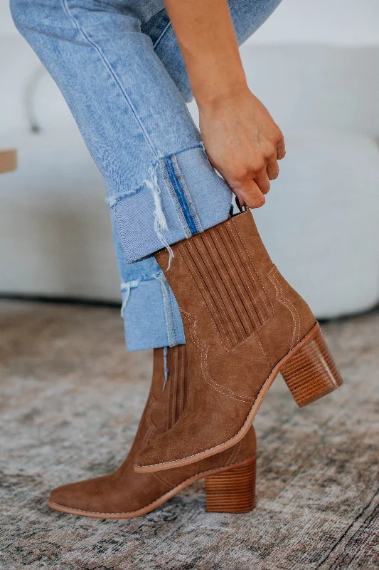 Casual Chic On My Best Behavior Boots - Chestnut