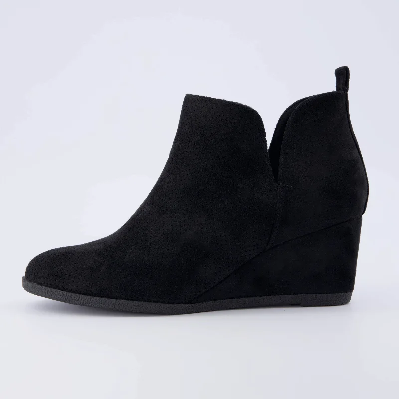 Sleek Dress Shoes Deal Tito Wedge Bootie