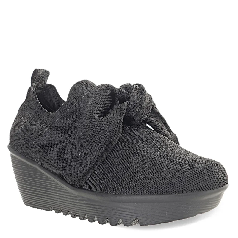 Chic And Edgy Women's Bernie Mev, Lulia Serenity Slip-On