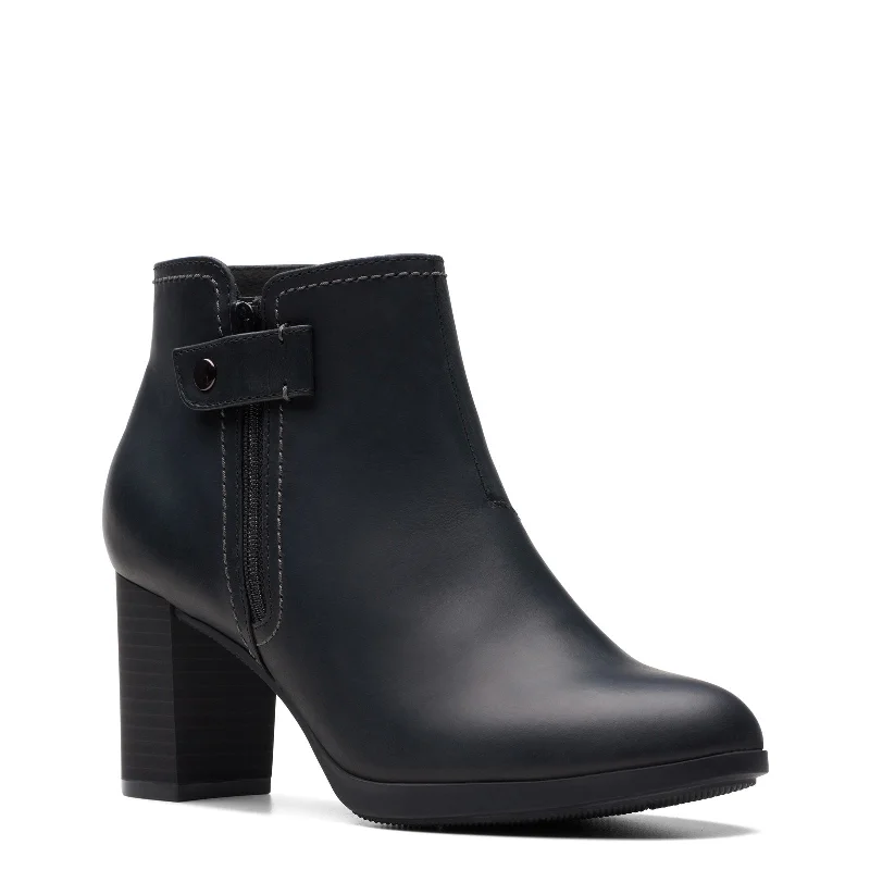 New In This Season Women's Clarks, Bayla Glow Boot