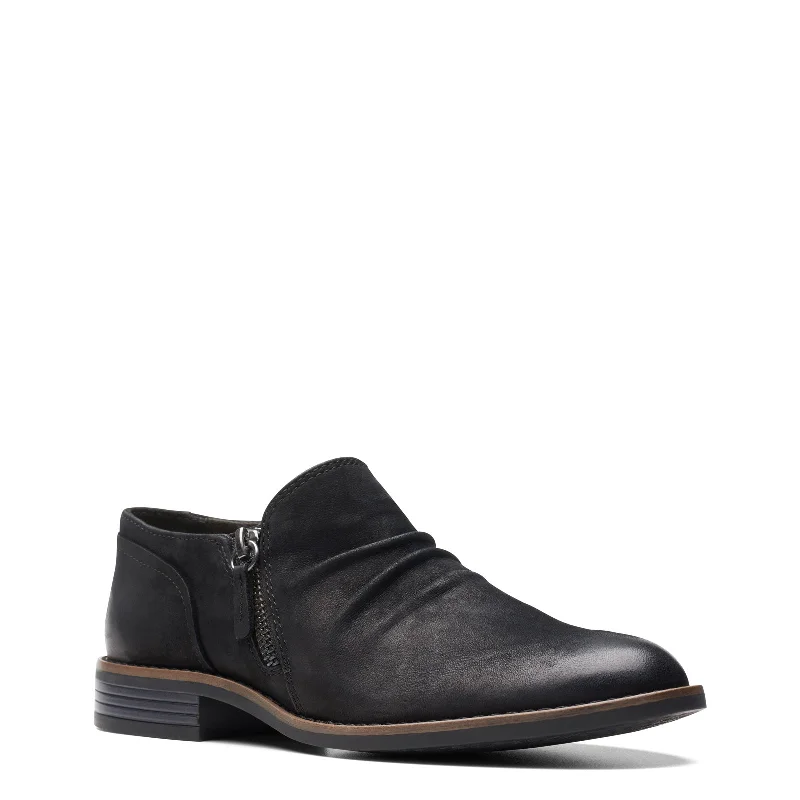 Sustainable Fashion Extravaganza Women's Clarks, Camzin Pace Shootie