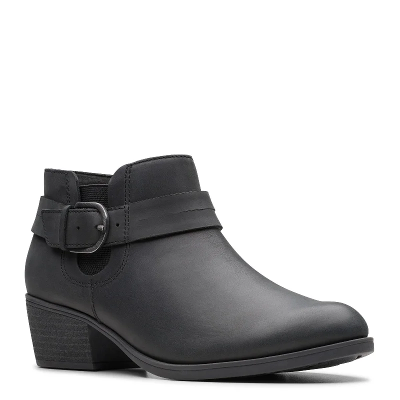Hot Items Women's Clarks, Charlten Rae Boot