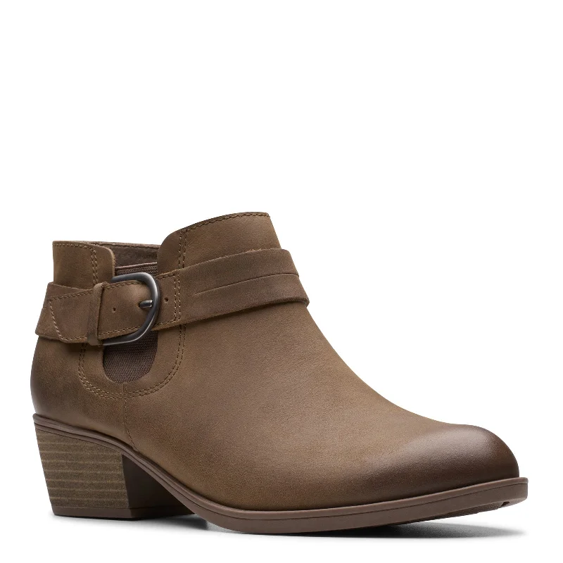 Luxe Style Discounts Women's Clarks, Charlten Rae Boot