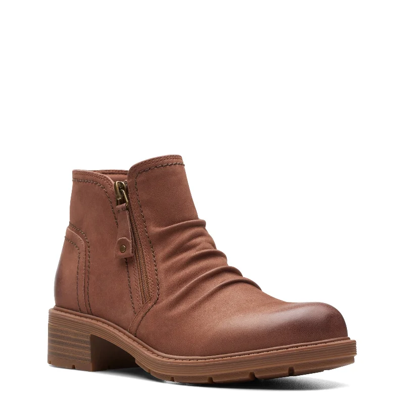 Best Deals Of The Season Women's Clarks, Hearth Dove Boot