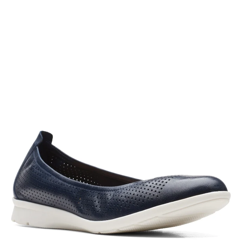 Snag Fabulous Fashion Bargains Women's Clarks, Jenette Ease Flat