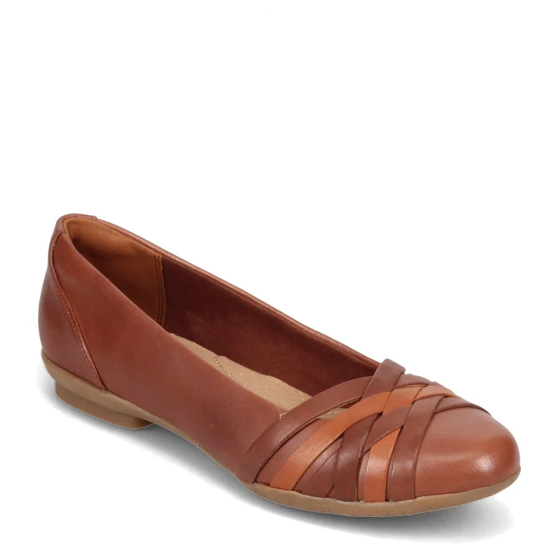Luxury Streetwear Shoes Women's Clarks, Sara Clover Flat