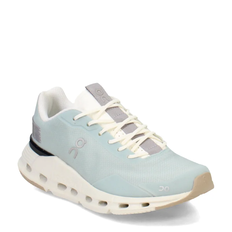 Street Style Discounts Women's ON Running, Cloudnova Form Running Shoe