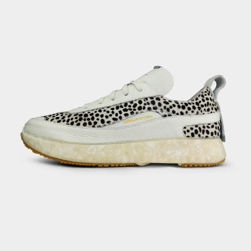 End Of Season Clearance Women's Traction 2.0