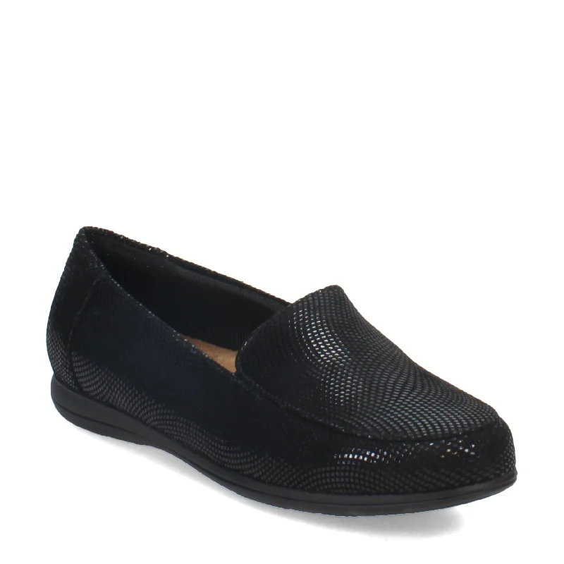 Find Your Unique Flair Women's Trotters, Deanna Loafer