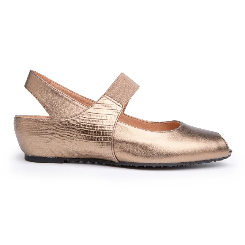 Fashion Forward, Function First Yes Women's Paula Bronze Metallic