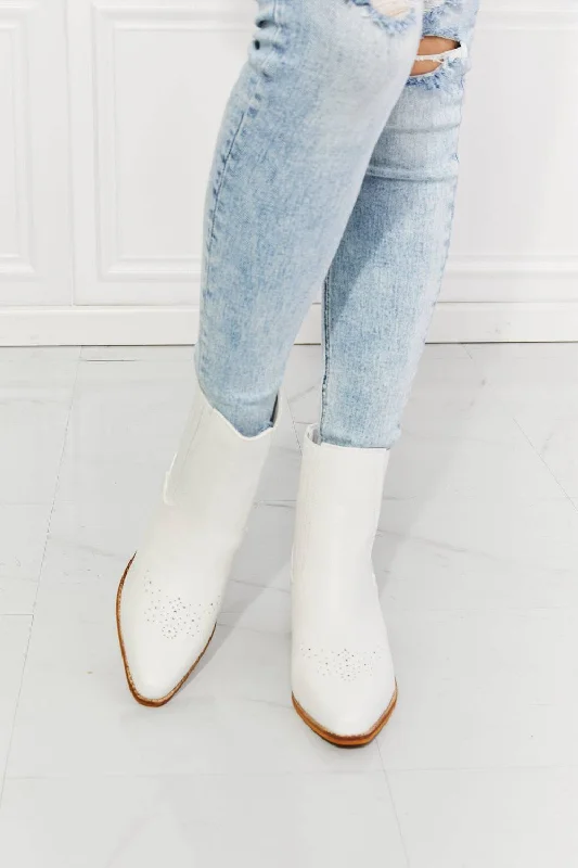 Shop Sale Items Love the Journey  - Stacked Heel Chelsea Boot in White For women