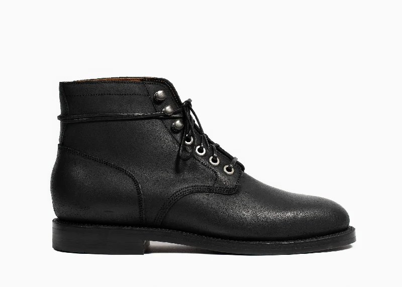 Sophisticated Fashion Nora Boot Black Waxed Commander