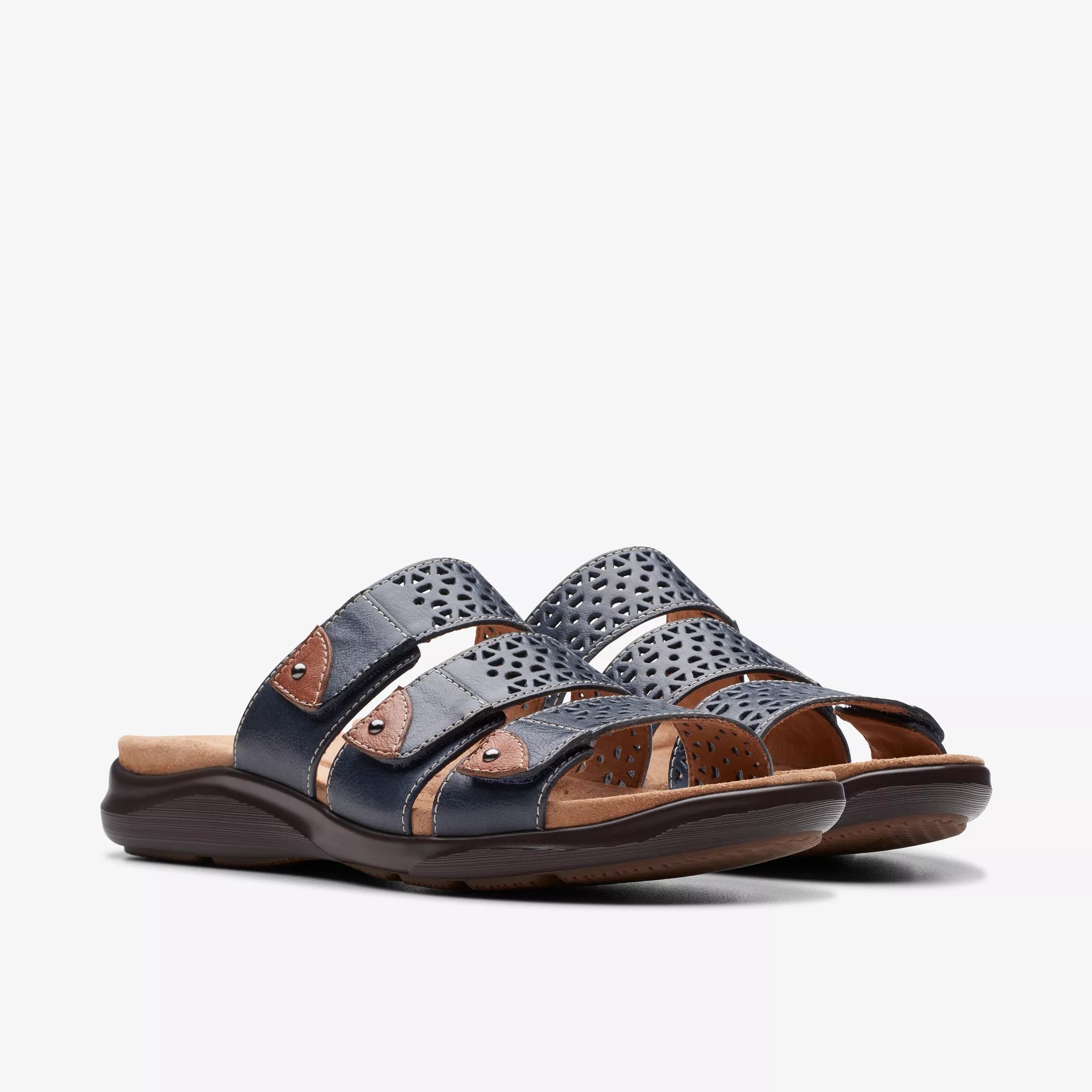 End Of Season Sale Clarks Kitly Walk Navy 77308