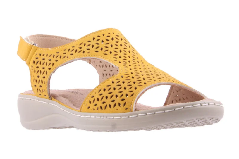 Streetwear-Inspired Footwear MELLIN MUSTARD