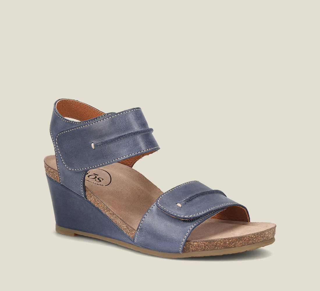 Must-Have Boots Sale Taos Reason, Dark Blue