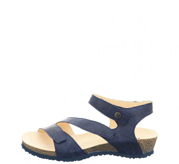 Dive Into Trendy Styles Think! Dumia  84372